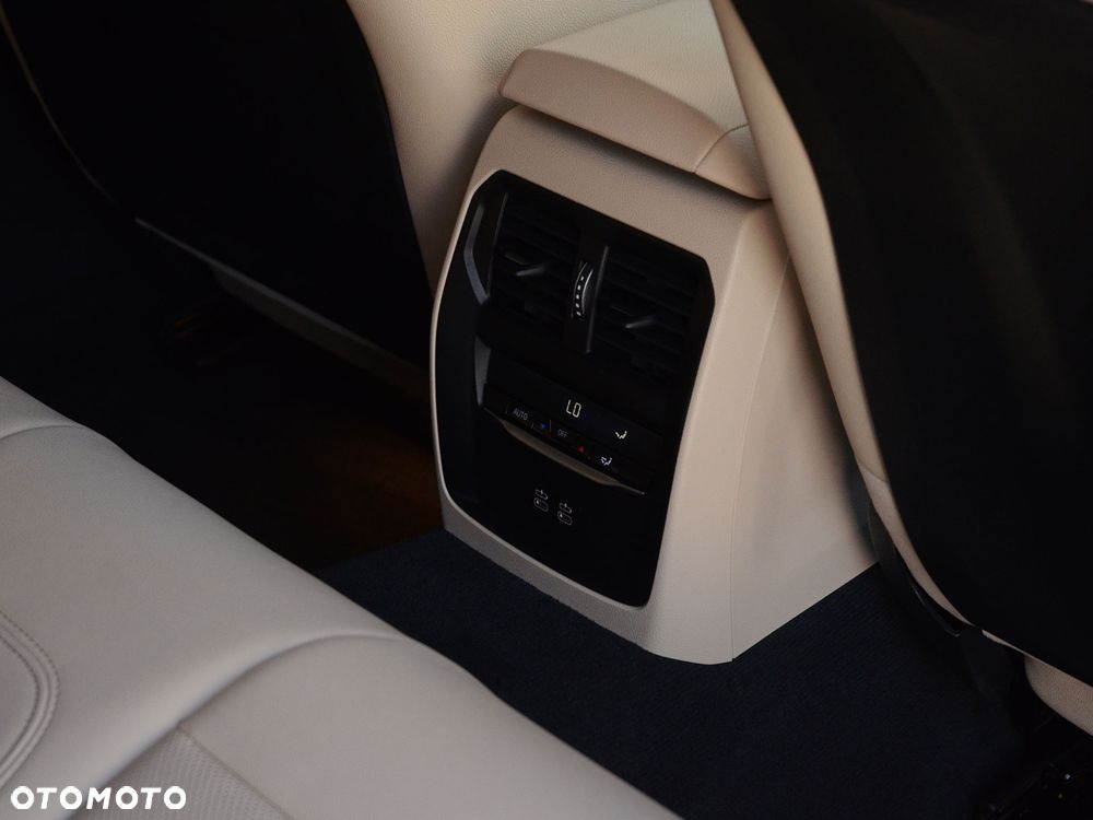 BMW Seria 3 - 27