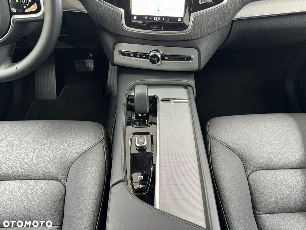 Volvo XC 90 T8 AWD Plug-In Hybrid Core Bright 7os - 9