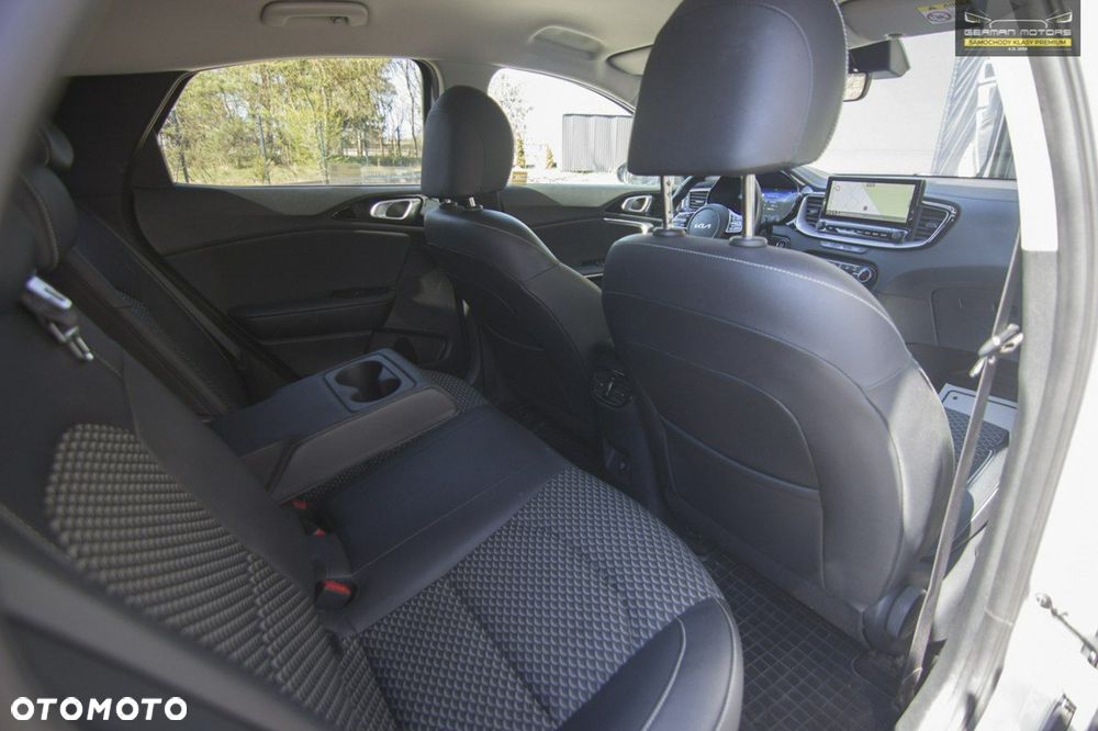 Kia XCeed 1.5 T-GDI Business Line - 29