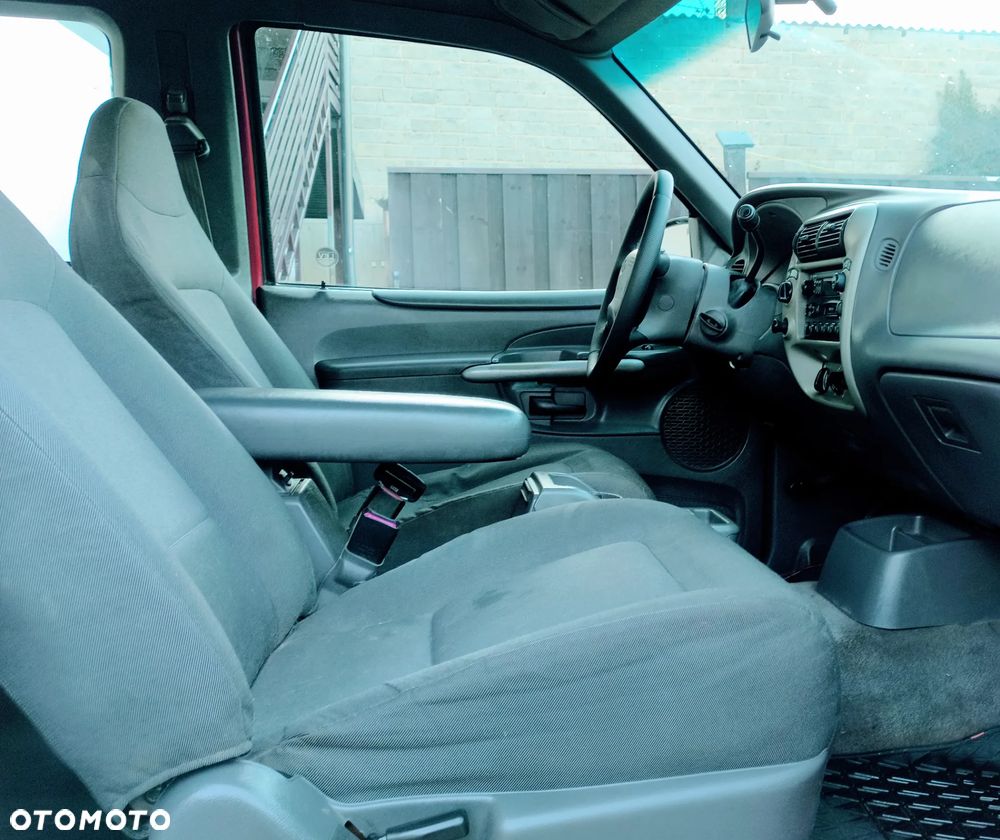 Ford Explorer 4.0 - 12