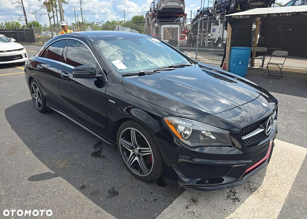 Mercedes-Benz CLA 250 4Matic 7G-DCT AMG Line - 4