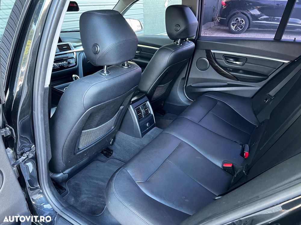BMW Seria 3 320d Aut. Luxury Line - 21