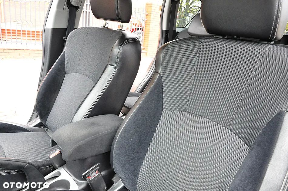 Mitsubishi Outlander - 25