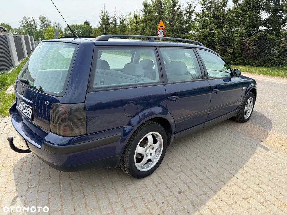 Volkswagen Passat 1.8 Comfortline - 10