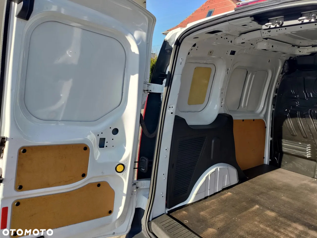 Ford Transit Connect - 9