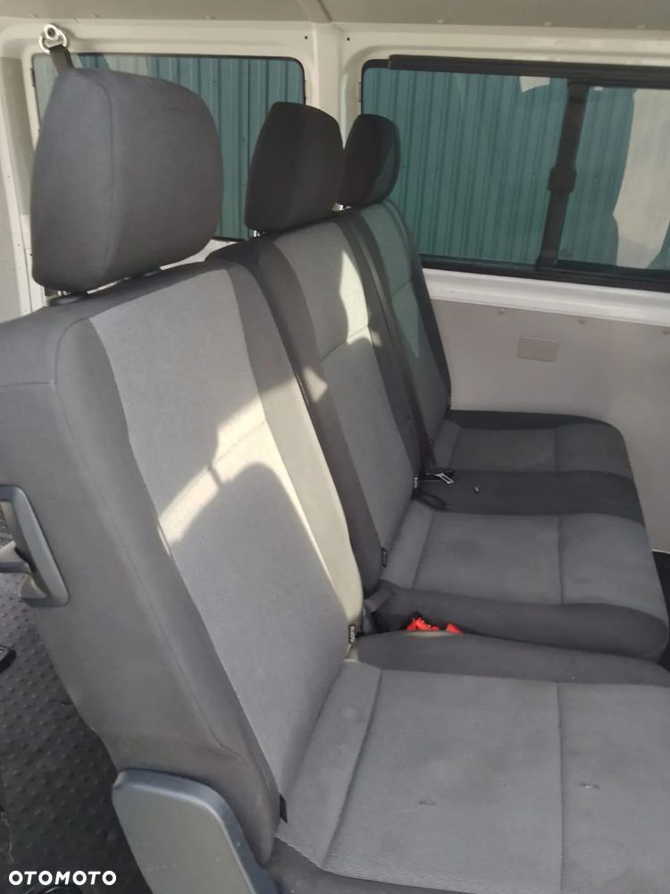 Volkswagen Transporter - 11