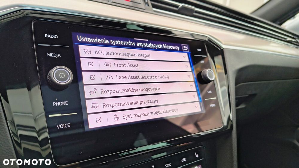 Volkswagen Passat Variant - 28