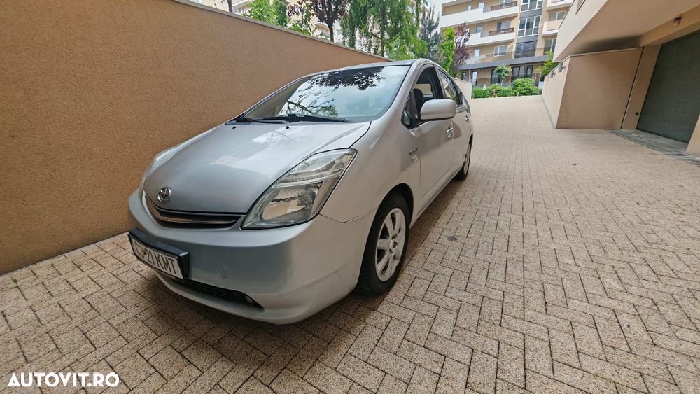 Toyota Prius (Hybrid) Luna - 19
