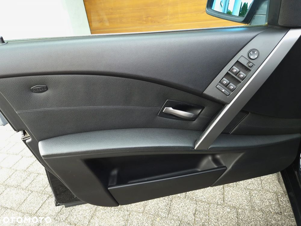 BMW Seria 5 530i - 27