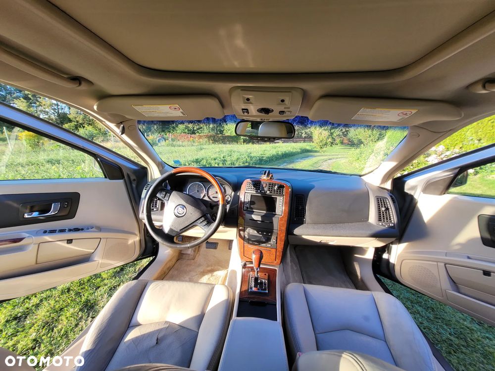 Cadillac SRX 4.6 V8 AWD Sport Luxury - 9