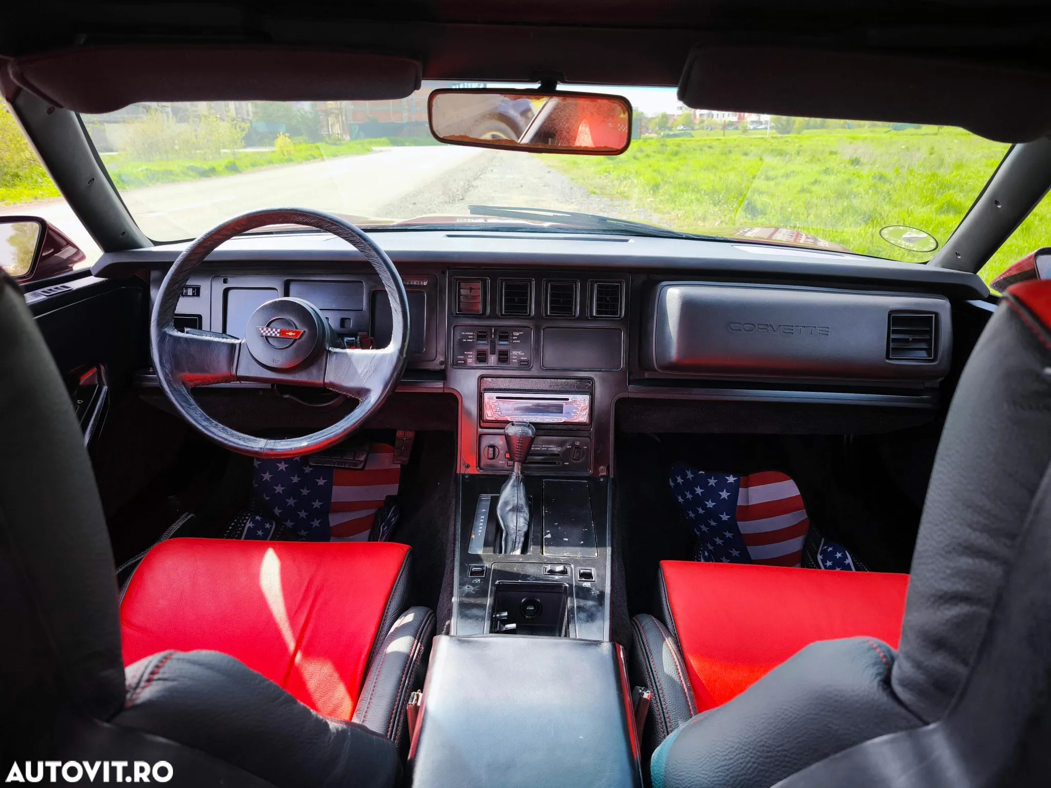 Chevrolet Corvette - 8