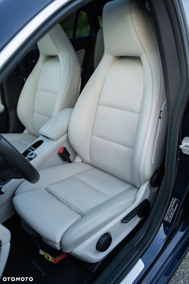 Mercedes-Benz CLA 200 (CDI) d Urban - 31