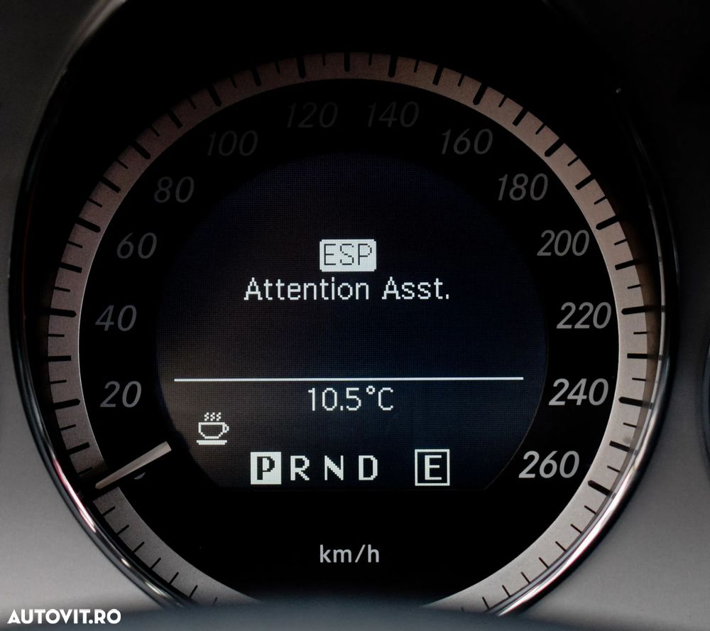 Mercedes-Benz E 220 CDI DPF BlueEFFICIENCY Automatik Avantgarde - 30