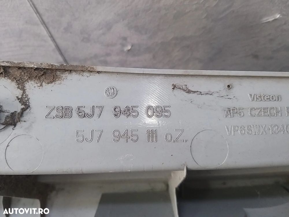 Stop tripla lampa stanga skoda roomster 5j 5j7945095 5j7945111 - 3