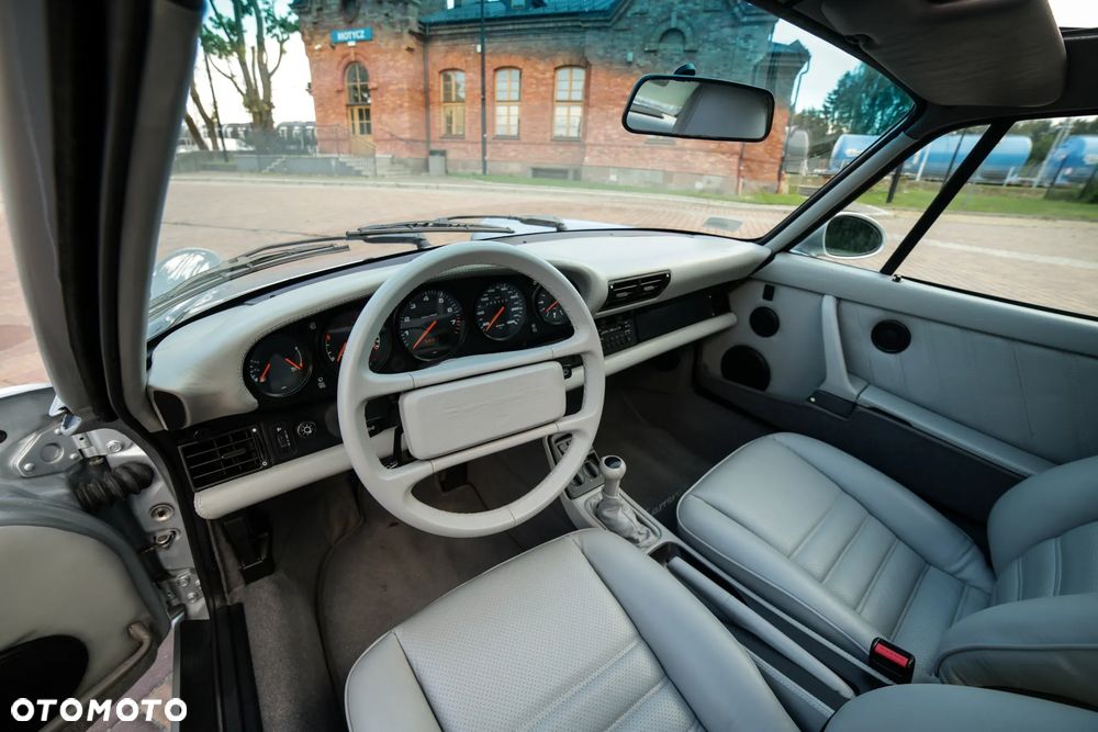 Porsche 911 4 - 33