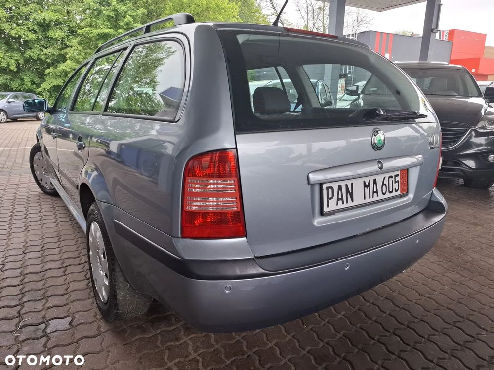 Skoda Octavia 1.6 Tour Plus - 22