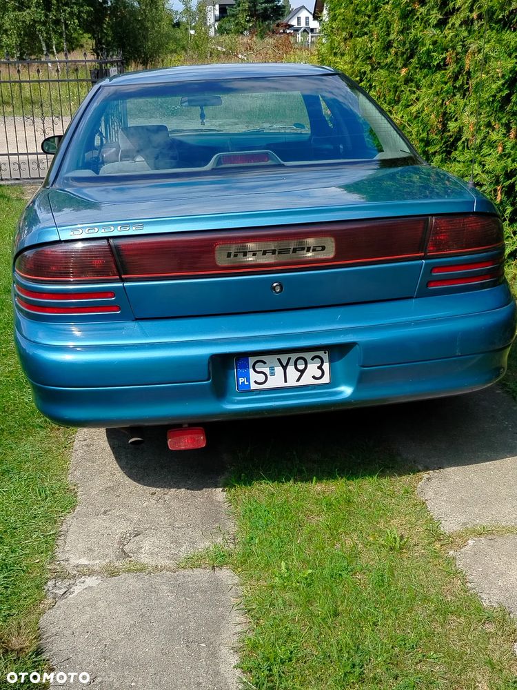 Dodge Intrepid - 3