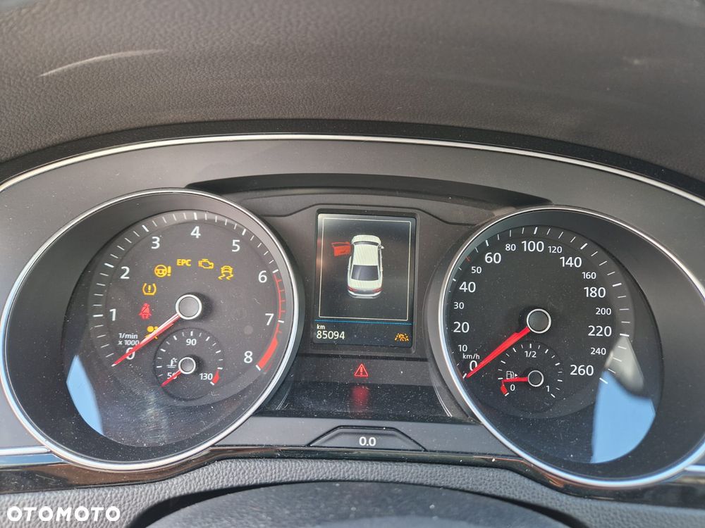 Volkswagen Passat 1.5 TSI EVO Elegance DSG - 9