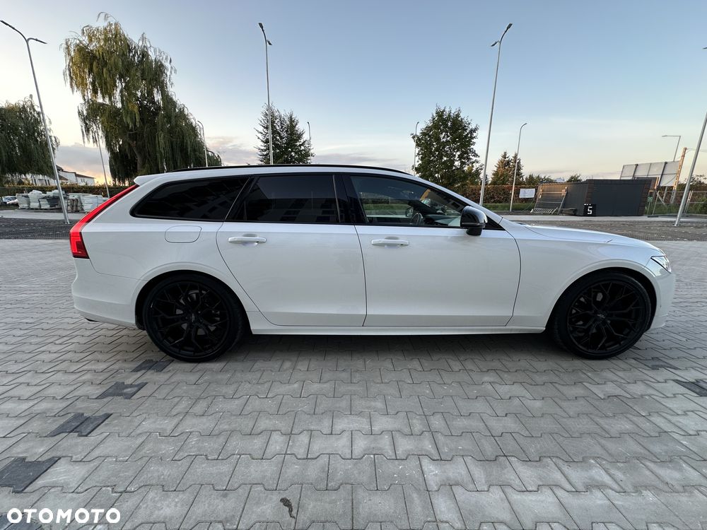 Volvo V90 D5 AWD R-Design - 17