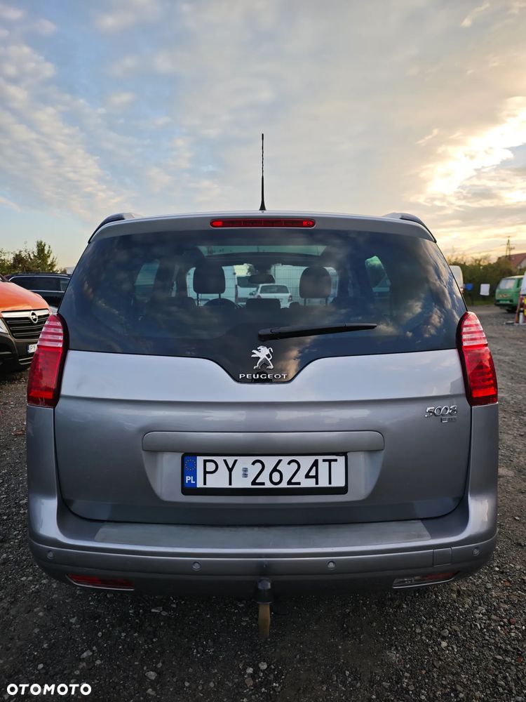 Peugeot 5008 2015 photo 5