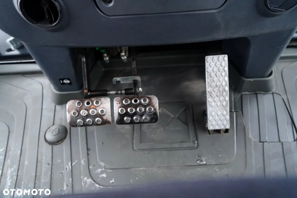 Terex TLB 990 /  KOPARKO-ŁADOWARKA / KOMPLET ŁYŻEK /  3 300  MTH / - 29