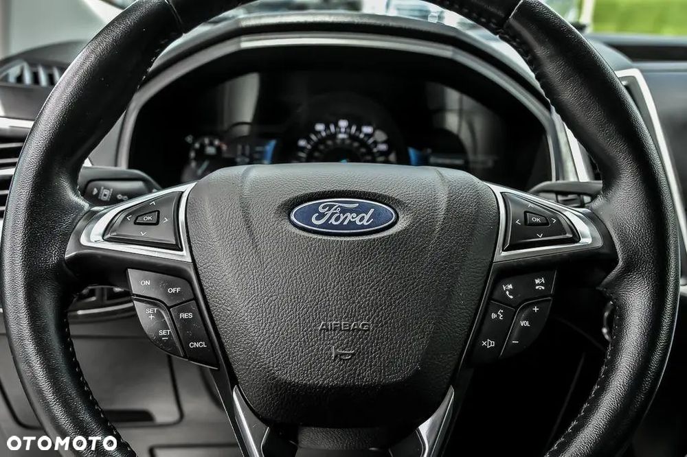 Ford Edge 2.0 EcoBlue Bi-Turbo 4x4 Titanium - 13