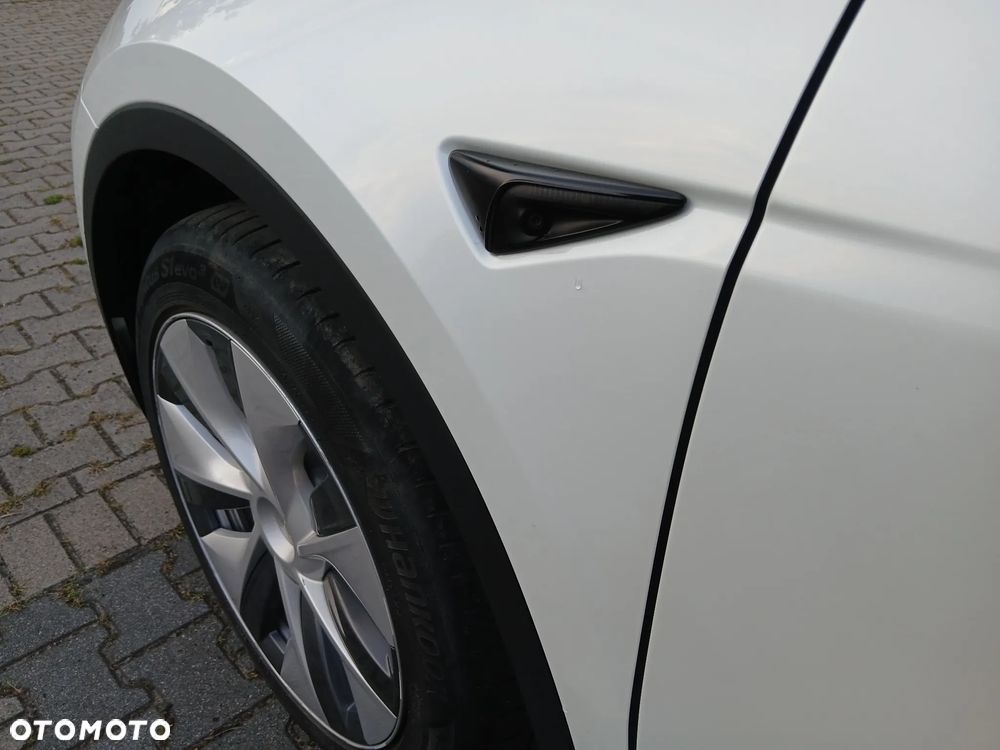 Tesla Model Y RWD - 18