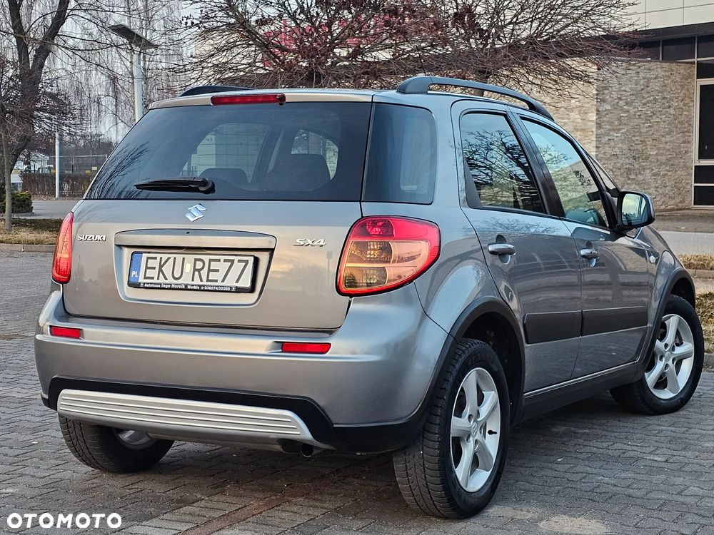 Suzuki SX4 1.6 Premium Outdoor - 11