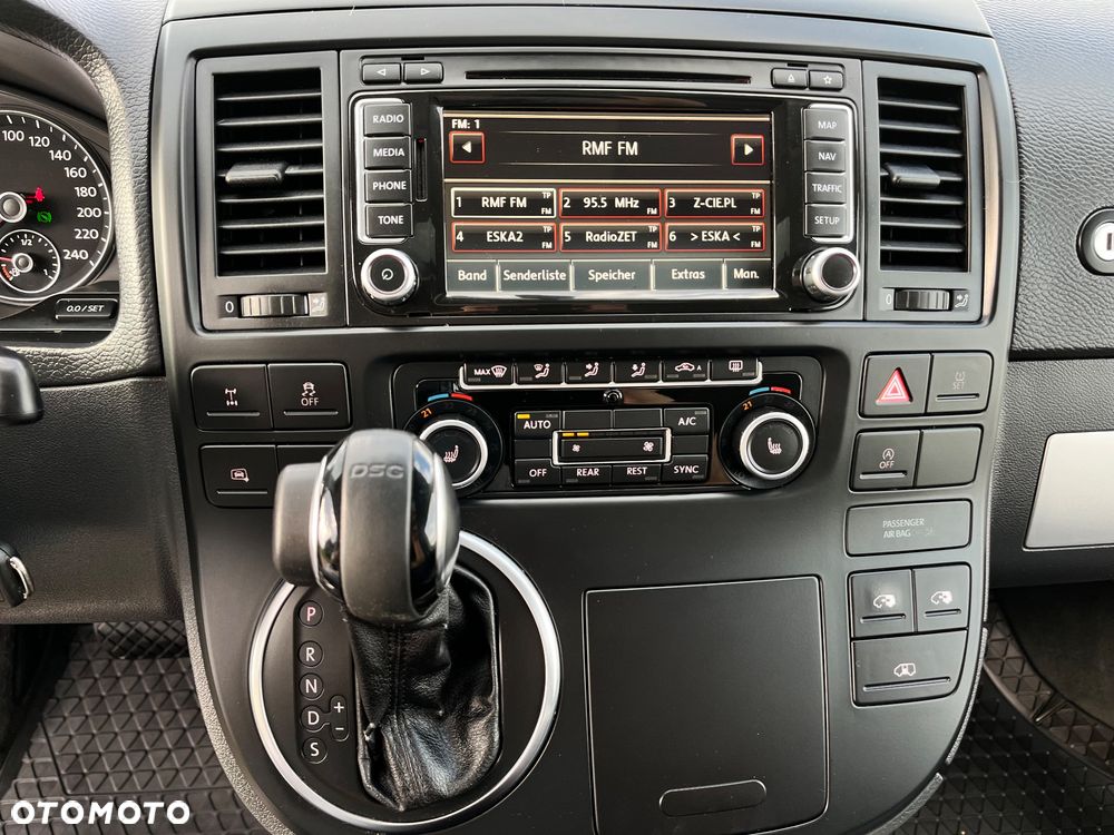 Volkswagen Multivan - 17