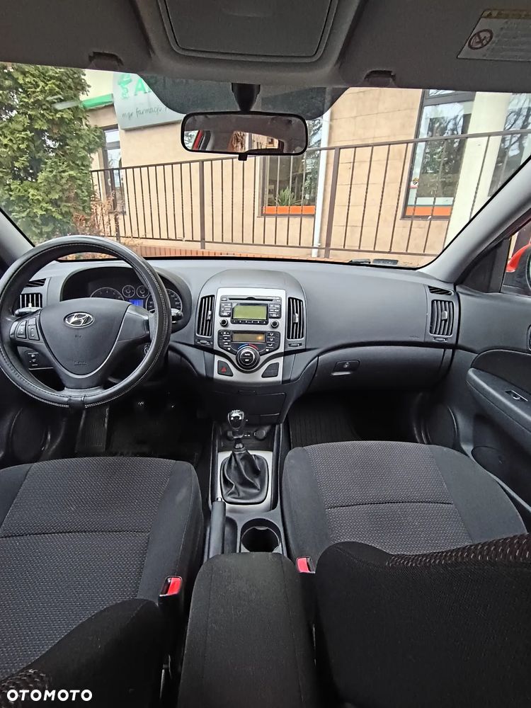 Hyundai i30 1.6 Comfort - 4