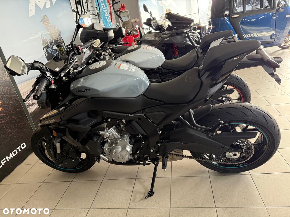 CFMoto 675NK - 3