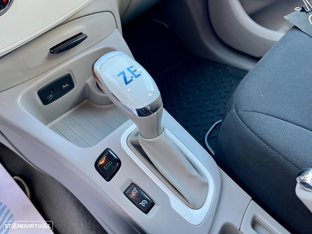 Renault Zoe - 36