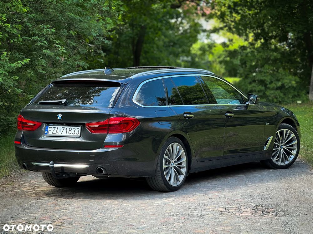 BMW Seria 5 520d Luxury Line - 9