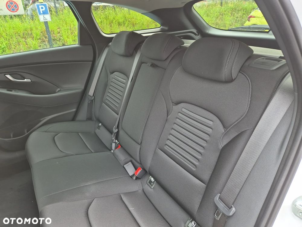 Hyundai i30 1.5 T-GDI 48V Smart Plus DCT - 16