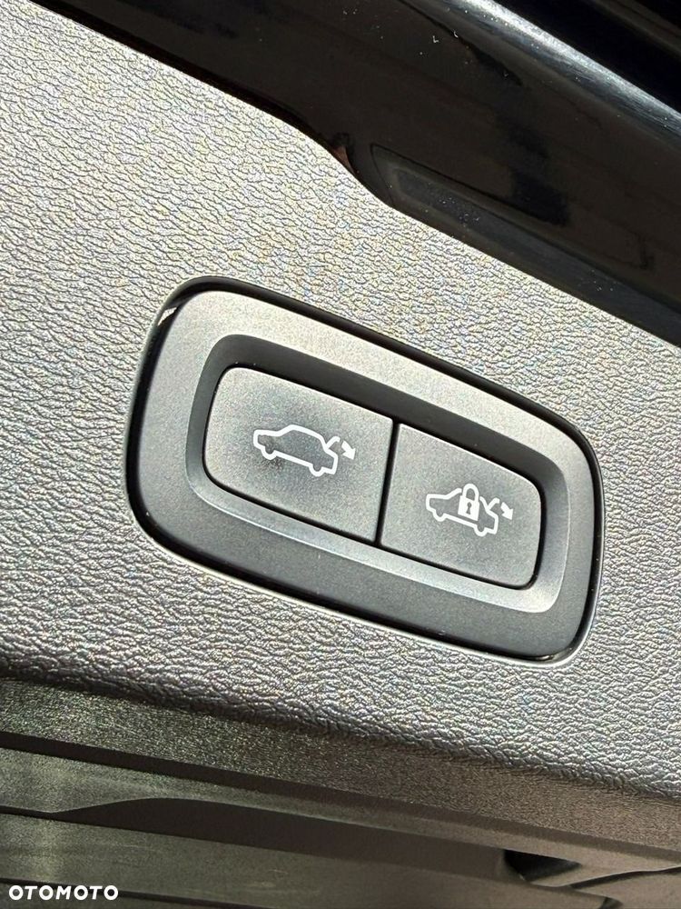 Volvo V60 T6 AWD Plug-In Hybrid Inscription Expression - 35