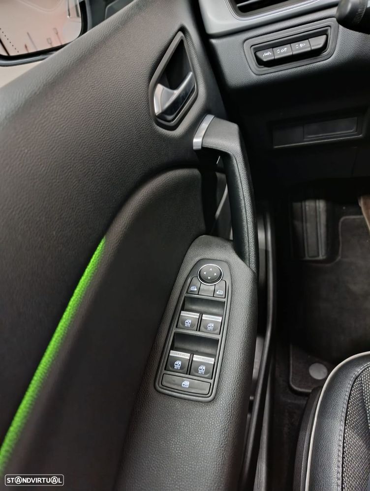 Renault Captur 1.0 TCe Techno - 18
