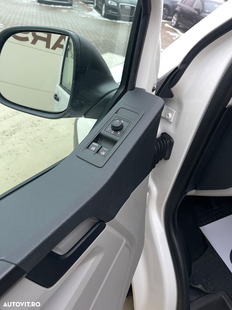 Volkswagen Transporter 2.0TDI - 30