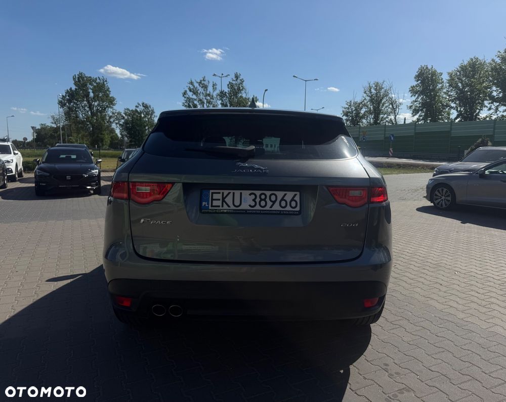 Jaguar F-Pace 2.0 i4D AWD Prestige - 8