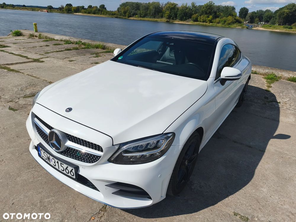 Mercedes-Benz Klasa C 180 9G-TRONIC AMG Line - 17