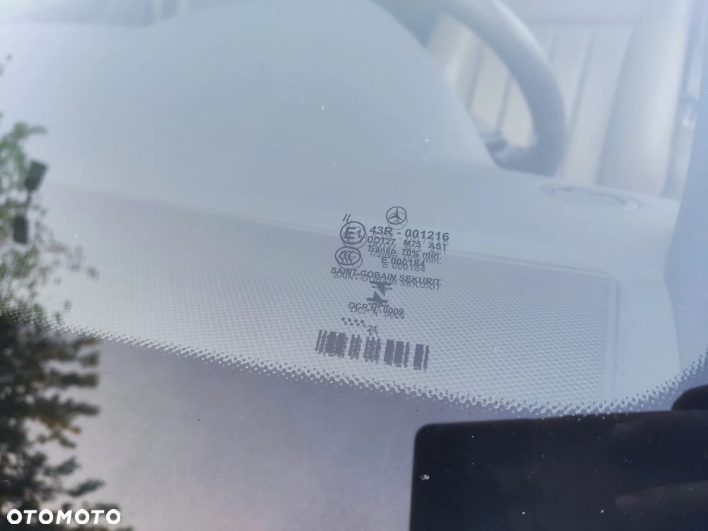Mercedes-Benz Klasa E 220 CDI DPF BlueEFFICIENCY Automatik Elegance - 34