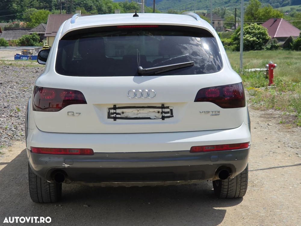 Audi Q7 - 10