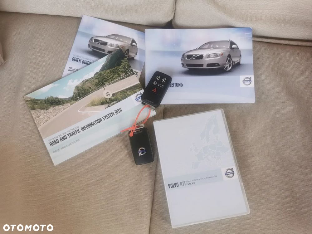 Volvo V70 D3 R-Design - 26