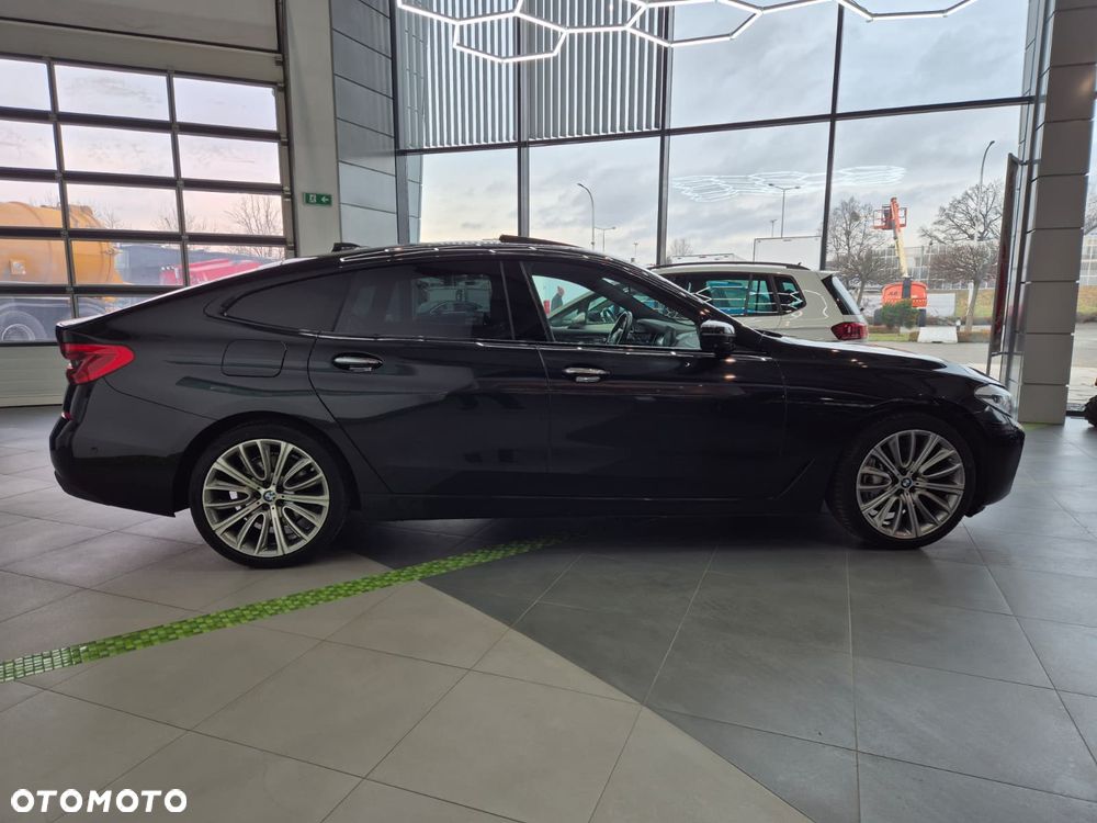 BMW 6GT - 7
