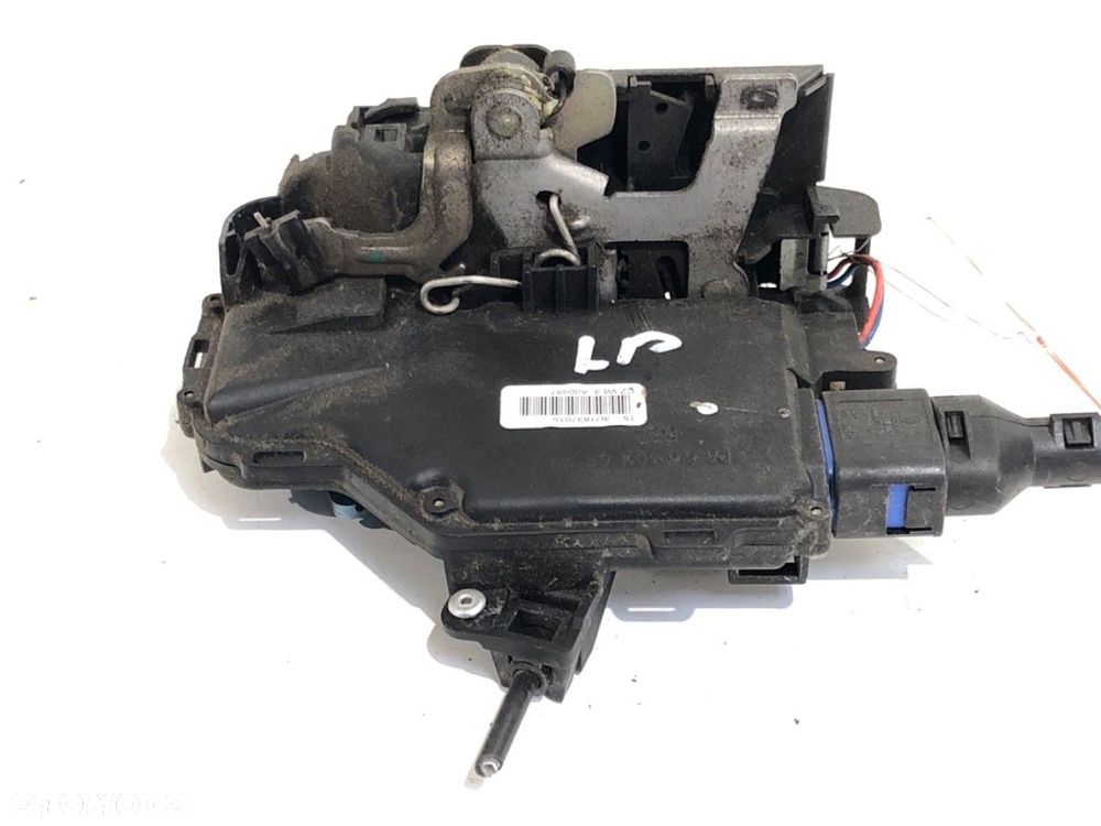 ZAMEK DRZWI LEWY PRZÓD  VW CADDY III Nadwozie pełne/minivan (2KA, 2KH, 2CA, 2CH) 2004 - 2015 1.6 - 2