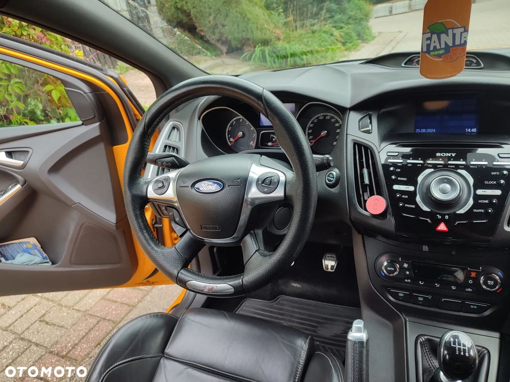 Ford Focus ST - 9