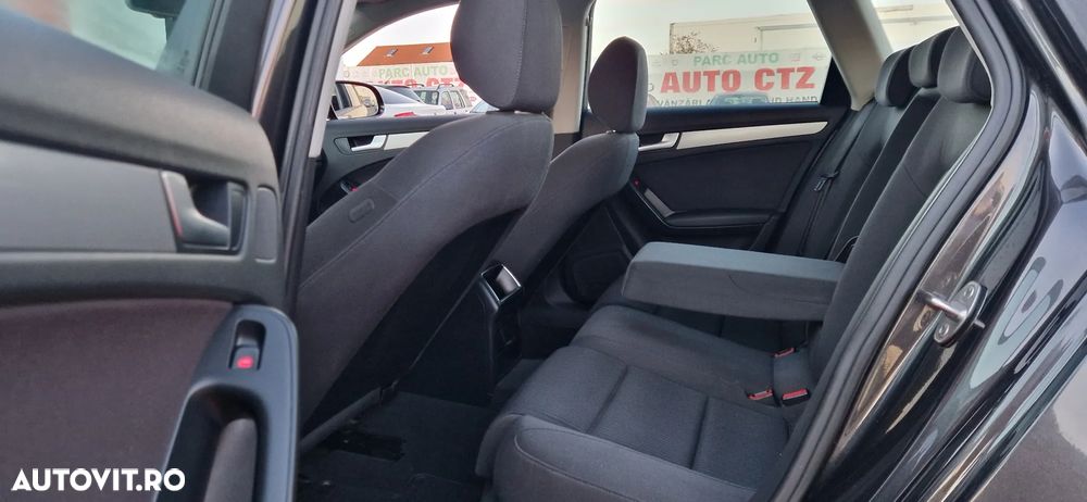 Audi A4 Avant 2.0 TDI DPF Ambiente - 14