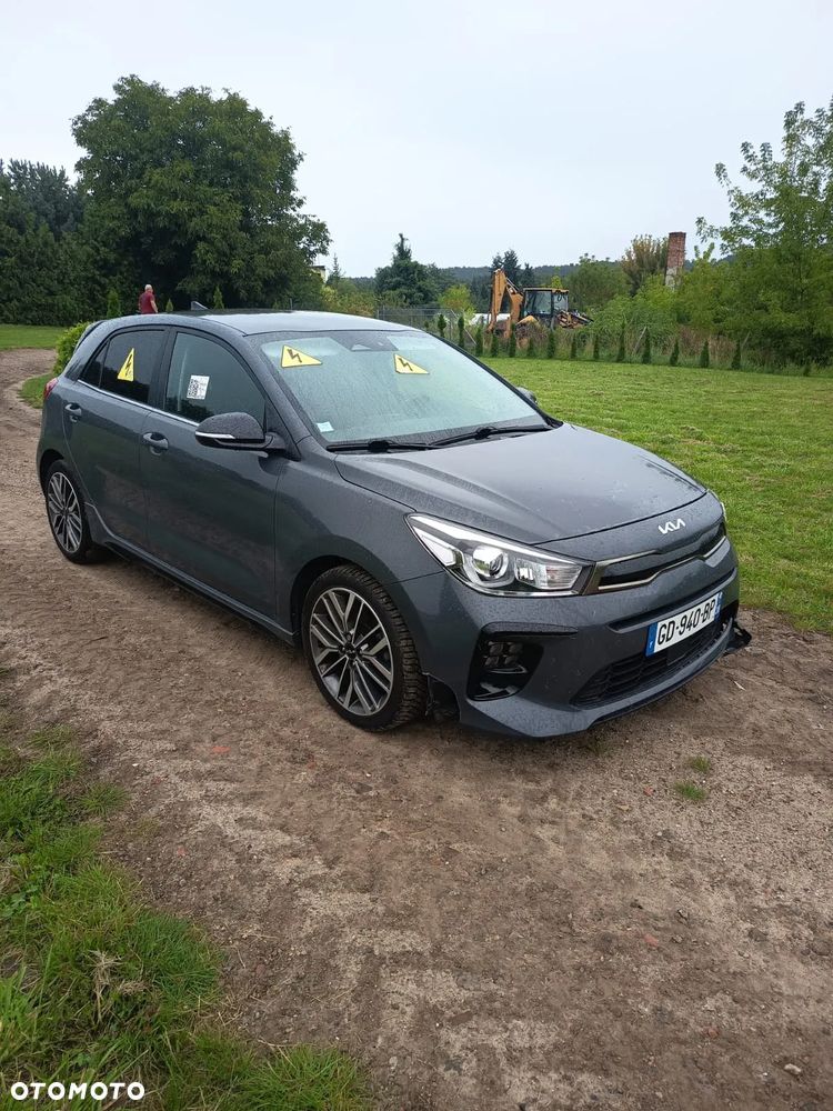 Kia Rio - 7
