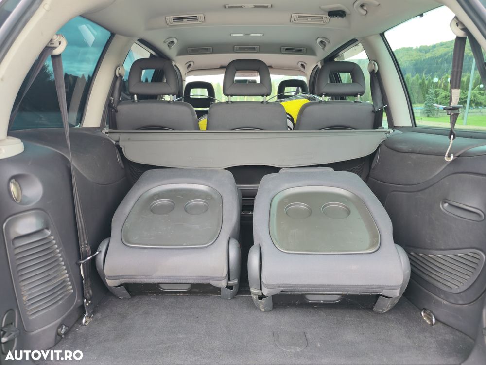 Volkswagen Sharan 1.9 TDI Comfortline Family - 8