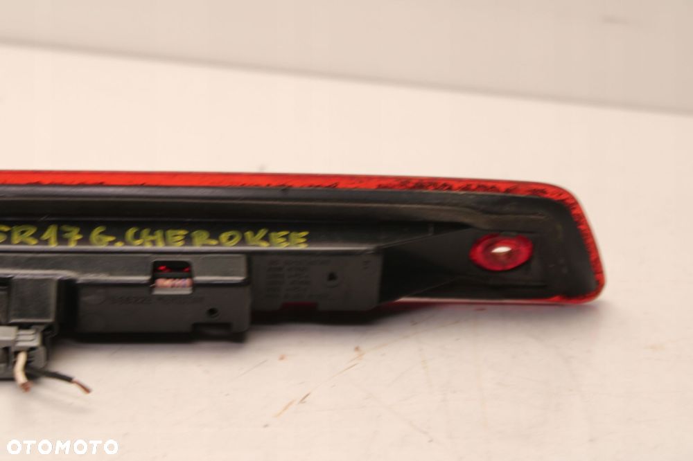 JEEP CHEROKEE III WK 04R- LAMPA TRZECIE ŚWIATŁO STOP STOPU - 7