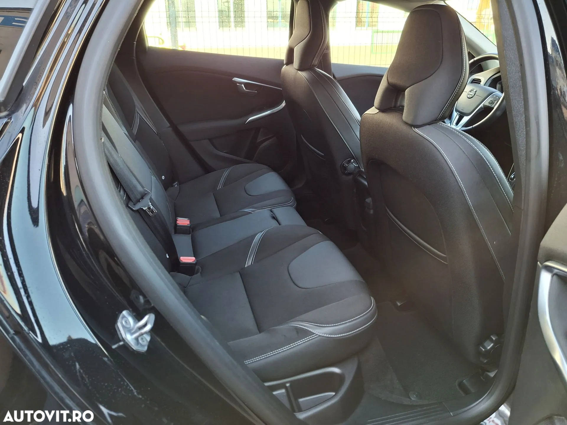 Volvo V40 - 18